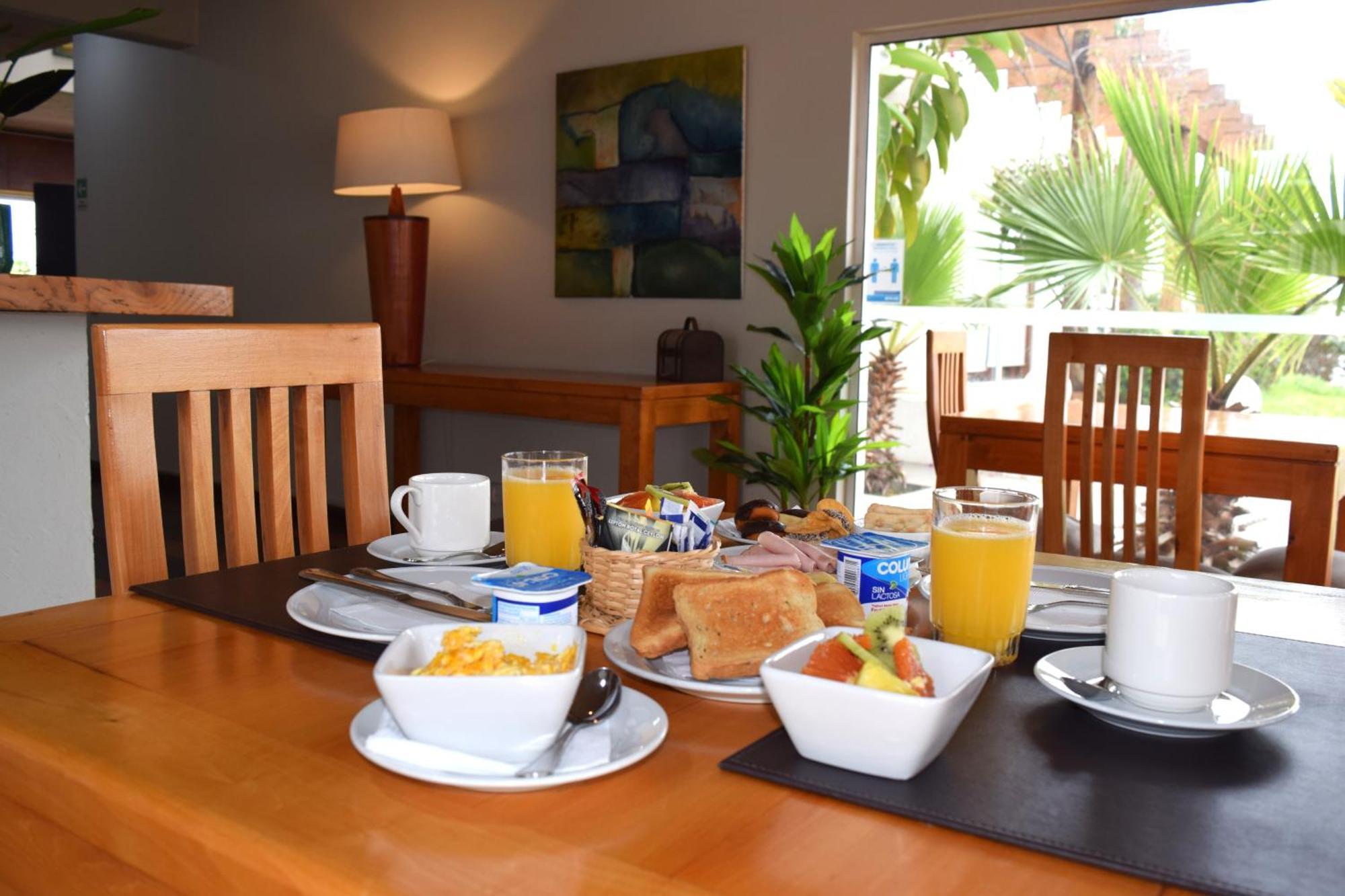 Hotel Green En Marbella ไมเตนชีโย ภายนอก รูปภาพ